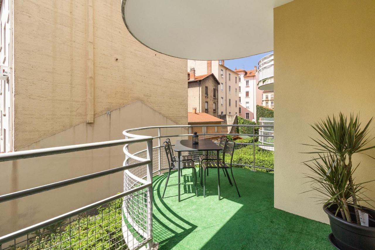 Nice Apartment With Parking Balcon Casa Lyon فيليوربان المظهر الخارجي الصورة