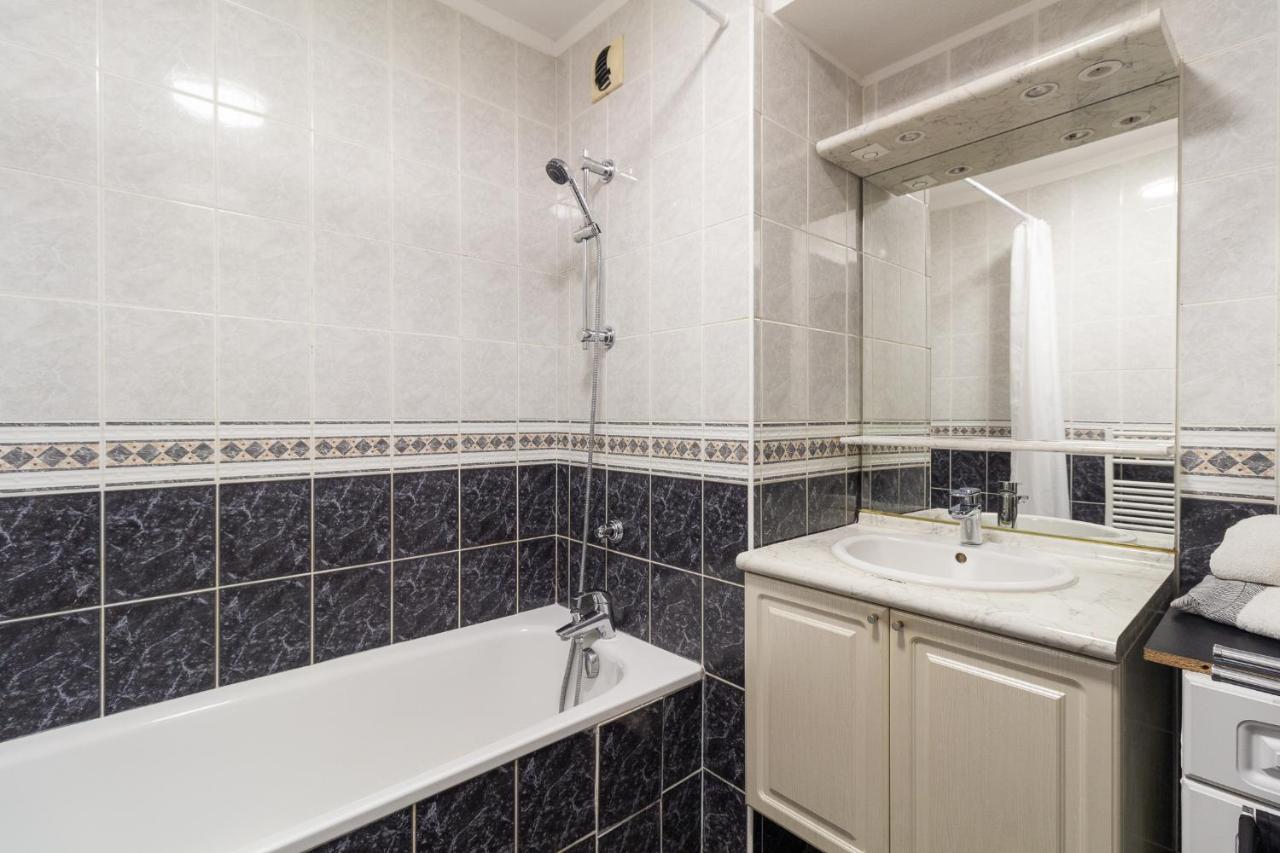Nice Apartment With Parking Balcon Casa Lyon فيليوربان المظهر الخارجي الصورة